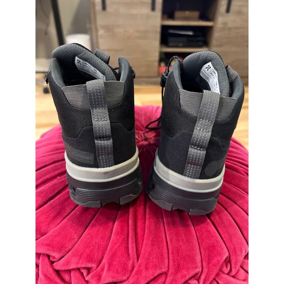 On Cloudventure Waterproof Hiking Boots - Women's - Black Gray Size 6 - Picture 4 of 6